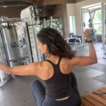 Rukmini Vijayakumar Instagram - Keeping up my training when I’m travelling for performances becomes very important. I landed in NY yesterday, and my connection to Raleigh was cancelled. So I maximised my time here. Going to Raleigh after I had a great morning workout. 😁 I think I also got over my jet lag by doing this. (Most Photos are not from this gym… 😬) Aug 7th: 1 hr on the cross trainer and stretching and rest Aug 8th Warm up: 3.5 km run Elbow plank on swiss + legs on bosu 1 min Elbow circle 30 sec SL Swiss ball mountain climber 30 each Banded reverse plank SL pulses 30 secs each x 2 Banded flutters 30 Hollow hold 1 min (breaks after 30 sec 🙄) DL Swiss ball hamstring pulls 30 x2 Swiss ball adductor straight leg raises 30 Workout: Sumo squats 20x3 25 kg Kettle bell swings 20x3 17kg SL deadlift to push press on bosu 10 each x2 10 kg each Russian twist 20 each x3 5.5kg ball full range Cossacks 15 each x3 5.5 kg SL burpee ball slam 10 each x3 5.5kg SL hip thrust back swiss/ leg bosu 15 eachx3 Banded side jete 10 each @somyarout2806 #train #dancerlife #workhard #bharatanatyam #bharatanatyamdancer