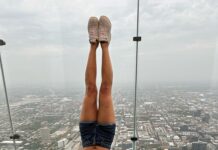 Rukmini Vijayakumar Instagram - I’ve been to Chicago several times…. But this is the first time that I spent a day doing all the touristy things… and I loved it 😁 #skydeck #chicago #navypier #willistower #visitchicago #dancerlife #tour Skydeck Chicago