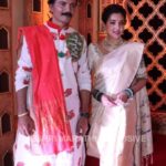 Rupali Bhosale Instagram - स्टार प्रवाह गणेशोत्सव 2023 ला संजना आणि अनिरुद्ध या जोडीने पारंपारिक अंदाजात लावली हजेरी!❤️ पहा #StarPravahGaneshotsav2023 on 24th September, 7 PM Star प्रवाहवर.... ‘Star प्रवाह गणेशोत्सव २०२३’ ।। आरती घराघरातली ।। #AartiGharagharatali #Ganeshotsav2023 #StarPravah @star_pravah #RajshriMarathiExclusive