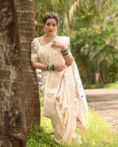 Rupali Bhosale Instagram - Life isn't about being perfect, its about following your heart so closely that logic has to catch up. 

~ RuMi ~

Saree by @gauri.ethnic 
Nauvari Stitched by @aaishvy_designs 
Blouse by @nishfash_design_studio 
Jewellery by @kankshinistudio 
Nath by @shivshahi796 
Makeup by @mhatresameer60 
Hair by @ruksar__99 
Clicked by @ashayrtulalwar 
.
.
.
.
.
.
#LifeIsBeautiful #FeelLife #InstaGood #InstaPic #PositiveVibes #Wednesday #WednesdayVibes #Ootd  #RupaliBhosle #RockingRupali #RupaliWinningHearts #KeepLoving #Sanjana #StarPravah #AaiKutheKayKarte 🧿
