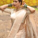 Rupali Bhosale Instagram - "The only lasting beauty is the beauty of the heart." ~ RuMi ~ Saree by @gauri.ethnic Nauvari Stitched by @aaishvy_designs Blouse by @nishfash_design_studio Jewellery by @kankshinistudio Nath by @shivshahi796 Makeup by @mhatresameer60 Hair by @ruksar__99 Video by @mandarbhadrike_photography . . . . . . #LifeIsBeautiful #FeelLife #FeelItReelIt #InstaGood #PositiveVibes #InstaVideo #Friday #FridayVibes #Ootd #RupaliBhosle #RockingRupali #RupaliWinningHearts #KeepLoving #Sanjana #StarPravah #AaiKutheKayKarte 🧿