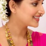 Rupali Bhosale Instagram - Gratitude! Gratitude! Gratitude! Happy and honoured to be the face of @rankajewellersofficial. Kharya ayushat yevdhe dagine ghalen ki nahi shanka ch ahe mhanun me khoop minimum jewellery ghalate mag te serial madhe aso kinva mag real ayushat Aso. Pan RANKA JEWELLERS mule anek dagine ghatale. Khoop bhari anubhav ahe ha. RANKA chi Brand Ambassador asalyamule ajun ch bhari vatata… pratek shoot chya veli itake sunder ani unique jewellery ghalayla milatat ki kay vicharu naka khoop ch amazing feeling aste ti Kahi BTS moment share kartey Kharya ayushat yevdhe dagine ghalen ki nahi shanka ch ahe mhanun ch me khoop minimum jewellery ghalate mag te serial madhe aso kinva mag real ayushat Aso. Pan RANKA JEWELLERS mule anek dagine ghatale. Khoop bhari anubhav ahe ha. RANKA chi Brand Ambassador asalyamule ajun ch bhari vatata Kahi BTS moment share kartey Makeup & Video by @thevinodsarode Brand @rankajewellersofficial Styled by @paragjaysingpure Jewellery @rankajewellersofficial Managed by @creativesparkcelebrity @its_ashwini_shendge . . . . . . . . #Adhikmaas #RankaJewellers #Ad #Shoot #RankaJewellers #Pune #Jewellery #Fashion #JewelleryDesign #DesignerJewellery #RupaliBhosle #BrandAmbassador #Blessed #Gratitude #LifeIsBeautiful 🧿