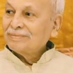 Rupali Bhosale Instagram - ज्येष्ठ रंगकर्मी जयंत सावरकर यांचे निधन .. आण्णा, भावपूर्ण श्रद्धांजली,. 🙏🏻🙏🏻🙏🏻 Jevha jevha te aai kuthe kay karte chya shoot yayche tevha tevha te amha saglyana khoop ashirvaad ani khoop positivity dyayche. Me jevha tyana bhetale tevha me tyana namaskar kela tyani bharpur ashirvaad tar dilech pan tyach Barobar mazya kaamach khoop kautuk sudha kela. Aapli serial ani aapla kaam te baghatat he aikun kharach khoop khoop chan ani jababdari ajun vadhali hyachi janiv zali. Aana tumhi khoop kahi dila amha saglya kalakarana ani khoop kahi shikavlat. Tumhi shevat paryant kaam karat hotat ani tyach energy ne mhanun Tyanchya sobat kela ha scn post kartey #JeenaYahaMarnaYahaIskeSivaJanaKaha #Rip #JayantSavarkar 💔