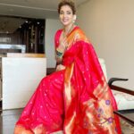 Rupali Bhosale Instagram - Beautiful days do not come to you. You must walk towards them. ~ RuMi ~ Makeup @mhatresameer60 Hair @ruksar__99 Saree @gauri.ethnic . . . . . . . #LifeIsBeautiful #FeelLife #InstaGood #PositiveVibes #InstaPic #Thursday #ThursdayVibes #Ootd #Saree #RupaliXGauriEthnic #SareeLove #RupaliBhosle #RockingRupali #RupaliWinningHearts #KeepLoving #Sanjana #StarPravah #AaiKutheKayKarte 🧿