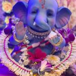 Rupali Ganguly Instagram - Ganguly cha Raja❤️🙏🏻 Day 1 ❤️ #ganeshchaturthi #anupamaa #rupaliganguly #home #family #happiness #festival #instagood Thank u @prasannatilak dada 💕🙏🏻