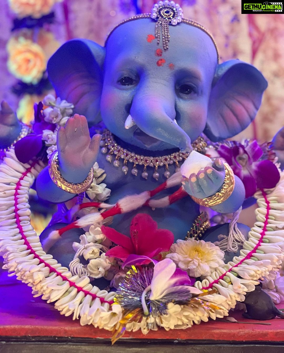 Rupali Ganguly - 307.2K Likes - Ganguly cha Raja❤️🙏🏻
Day 1 ❤️
#ganeshchaturthi #anupamaa #rupaliganguly #home #family #happiness #festival #instagood
Thank u @prasannatilak dada 💕🙏🏻
