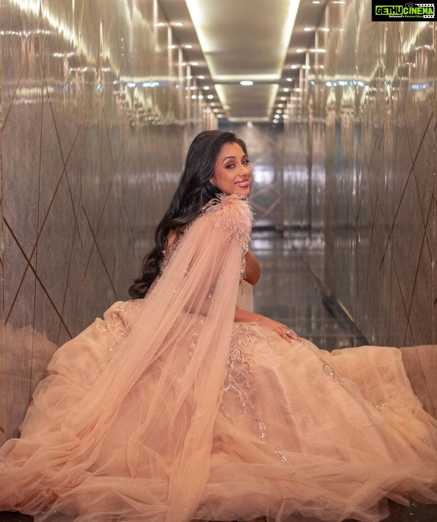 Rupali Ganguly Instagram - Sit down and pose 📸❤️ #instagood #rupaliganguly #anupamaa #starparivaarawards #starparivaarawards2023 #anupamaa #jaimatadi #jaimahakal Styled by @thedotdiary @thedottstyle Gown by @archanakochharofficial Stylist team @sutlajjjj_0419 Hair by @stylistsony Makeup by @makeupbyrishabk Shot by @horilhumad