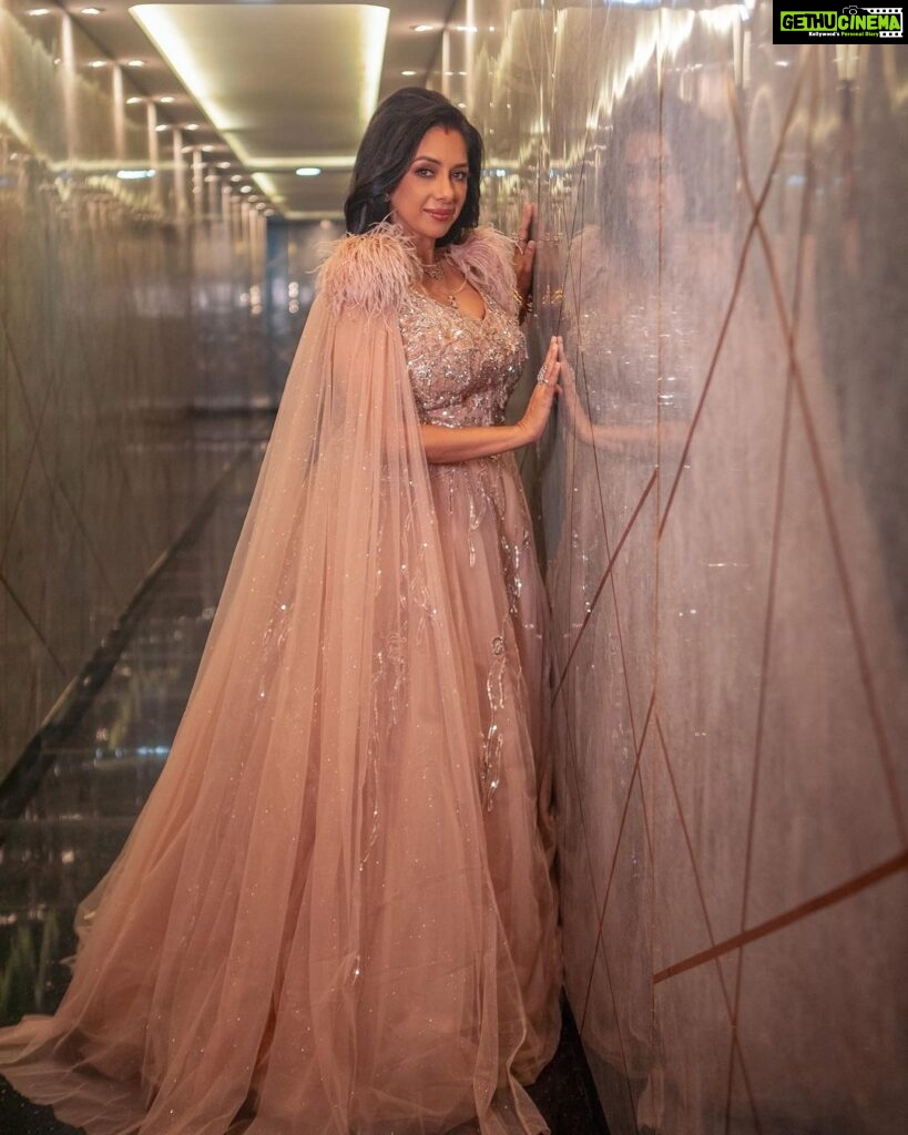 Rupali Ganguly Instagram - Thank you @starplus for making my Princess dreams come true 🥰🙏🏻 Immense Gratitude for the love always especially during the very precious #starparivaarawards ❤️ Thank u forever @rajan.shahi.543 for choosing me to be ur Anupamaa 💕🙏🏻 THU THU THU 🧿🧿🧿 Thank you each and everyone of you who love and support Anupamaa #anupamaa #starparivaarawards2023 #rupaliganguly #instagood #jaimatadi #jaimahakal Thank u @archanakochharofficial for this gorgeous gown Styled by @thedotdiary @thedottstyle Stylist team @sutlajjjj_0419 Hair by @stylistsony Makeup by @makeupbyrishabk @tapnrise