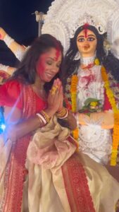 Rupali Ganguly Instagram - Shubho Bijoya ❤️🙏🏻

#navratri #bijoya #durgapujo #bengali #rupaliganguly #anupamaa #instagood #jaimatadi #jaimahakal