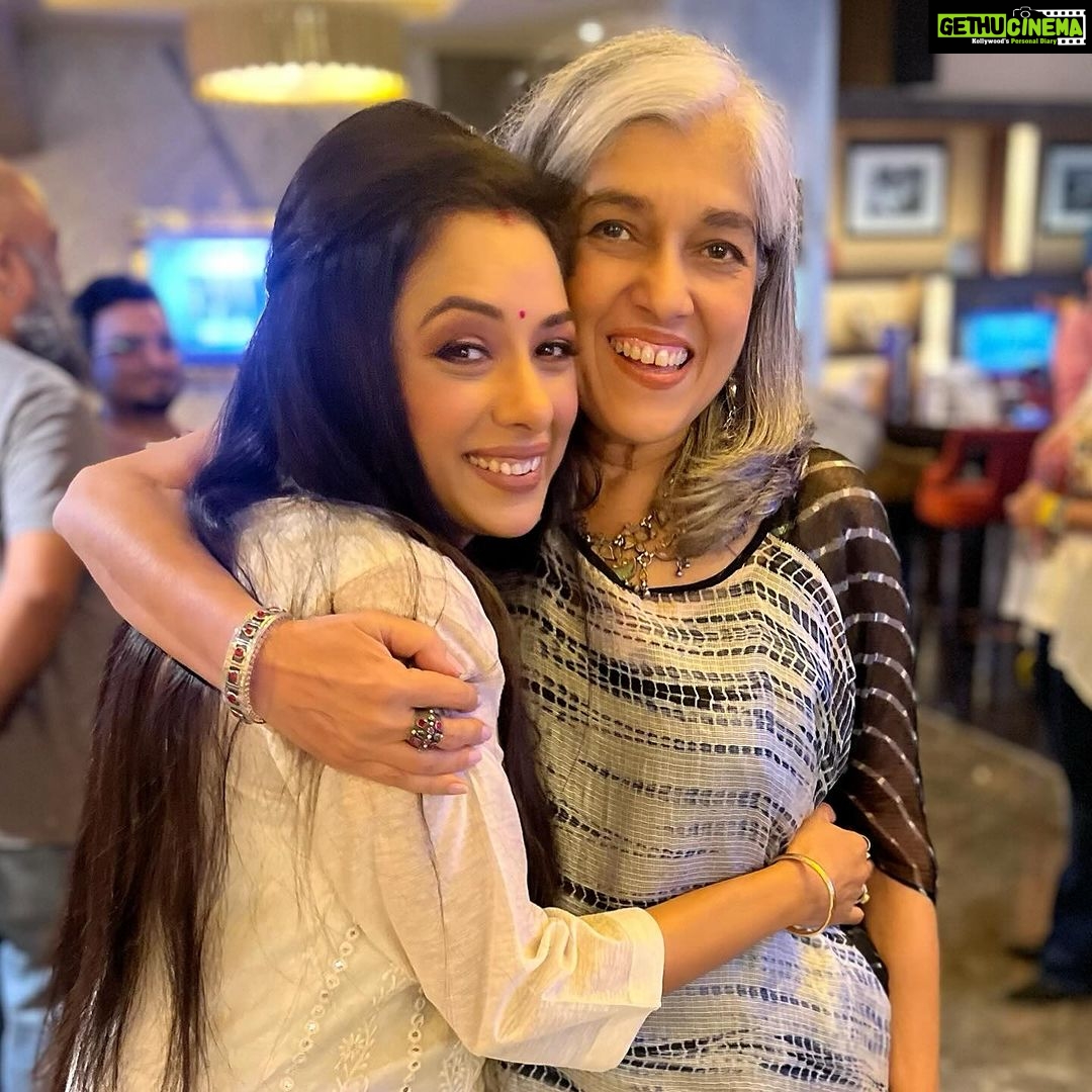 Rupali Ganguly Instagram - This precious connect ❤️ 🧿🧿🧿 2nd pic she switched on the Mummyjee mode 😂😂I love you forever #ratnapathakshah ❤️ #happiness #goodvibes #thursday #instagood #anupamaa #rupaliganguly #bff #blessed #gratidão #sarabhaivssarabhai #jaimatadi #jaimahakal