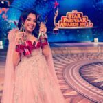 Rupali Ganguly Instagram - It’s the team work that makes dream work ❤️🙏🏻 🧿🧿🧿 Every award that I hold for Anupamaa belongs to u @rajan.shahi.543 🙏🏻🙏🏻 The precious Star Parivaar Awards Team ❤️ A huge round of applause for The people behind the camera who made us shine ❤️🙏🏻 Thank you for putting up a splendid show 👏🏻👏🏻👏🏻 Ankita , Linda , Vibhor , Todi , Anjali …. Kshitij, Makkar , Suri , Rahul Shetty , Kosha and all the wonderful people of team @starplus and team @fullscreenentertainment 🙏🏻🙏🏻 Blessed to be on the best #starplus ❤️🙏🏻 And @arjunbijlani you are absolutely the cutest … totally adore u 🤗😘 My cutiepie Pranupie I love u @pranalirathodofficial 😘 @vibhorratna @todi.aditi @lindab_05 @neha_makkar13 @hoodaankita @anjalisharma1828_ @neha_makkar13 @kshitijbaldota thank u so so so much 🙏🏻 #anupamaa #rupaliganguly #starparivaarawards #starparivaarawards2023 #gratitude #blessed #instagood #jaimatadi #jaimahakal