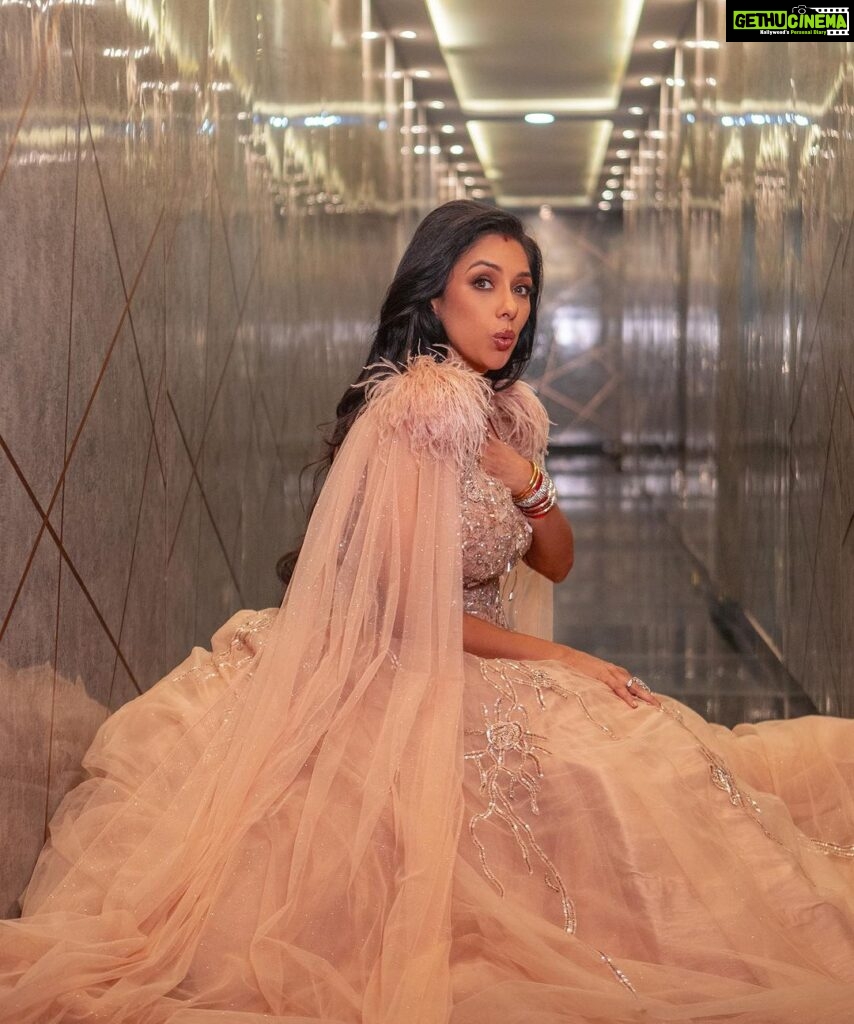 Rupali Ganguly Instagram - Sit down and pose 📸❤️ #instagood #rupaliganguly #anupamaa #starparivaarawards #starparivaarawards2023 #anupamaa #jaimatadi #jaimahakal Styled by @thedotdiary @thedottstyle Gown by @archanakochharofficial Stylist team @sutlajjjj_0419 Hair by @stylistsony Makeup by @makeupbyrishabk Shot by @horilhumad