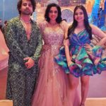 Rupali Ganguly Instagram - WITH THE QUEEN & THE PRINCESS My Best Maa & Best Behen… Congratulations to both the ACE PERFORMERS.. 🫶🫶🫶 #welldeserved 🤞🧿❤️🌟👏🥰 . What a great way to bring your birthday my love @muskanbamne … i love you soo soo soo much.. yes dadu is sooper proud of you and watching over you too.. and so are we as family here for you always… beautiful soul inside out (mere chutku) i am soo happy and grateful that i have you always by my side.. May you get all u need & deserve.. & i know you will my Pretty Princess.. ❤️👸🌟🧿😇🤗❤️ . #happybirthday #paakhi #anupamaa #chachukachuha #toshu #star #maa #behen #bhai #starplus #starpariwaar #awardsnight #actors #actorslife #explore #explorepage #gratitude Film City