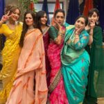 Rupali Ganguly Instagram – #Day6 of Navratri with Anupama ki 6 devis
.
.
.
.
.
#anupamaa #navratri #dimpi #nishisaxenaa #leela #barkha #kavya #pakhi #muskanbamne #alpanabuch #rupaliganguly #ashleshasawant #madalsasharma