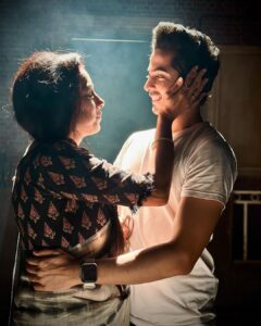 Rupali Ganguly Instagram - Anupamaa and her Bakuda Samar ….. 
one of the most beautiful mother son bond created on television…. 
the very first relationship I connected to coz that was the very first promo I shot … 
Have loved this extremely detailed emotion of a mother with her favourite child .. a child who understands her , encourages her , gives her strength, holds her hand , treats her like a queen …. A son who is her world and for whom his mother is his world … 
This emotion was further amplified when Saagar came in as my Samar …. 
Stepping into a well established character is no easy task … but the scenes we have done in the last few days have delightfully surprised me with the range and the emotions you have displayed as Samar…. An extremely intricate yet balanced performance in the kitchen scene totally floored me 👏🏻
It is heartbreaking and emotionally draining and exhausting as Anupamaa bids farewell to her precious child … but my genuine love for you as a person has made it so much more believable for me to do … ❤️
Perhaps it’s the final farewell of Anupama to Samar ( or maybe not ) but this bond that we have been blessed with shall forever remain …thank you for being the beautiful soul that you are Sagar… Thank you for being Samar to my Anupamaa… 
Keep shinning always ❤️

Thank you @rajan.shahi.543 for this unparalleled bond of Anupamaa and her Bakudaa … forever grateful 🙏🏻
Please do watch Anupamaa @starplus 10pm everyday 
All of us have put our hearts out there for you to see

#anupamaa #samar #motherson #actors #rupaliganguly #bond #instagood #jaimatadi #jaimahakal 
@directorskutproduction @starplus