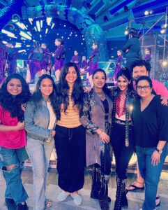 Rupali Ganguly Instagram - It’s the team work that makes dream work ❤️🙏🏻
🧿🧿🧿
Every award that I hold for Anupamaa belongs to u @rajan.shahi.543 🙏🏻🙏🏻

The precious Star Parivaar Awards Team ❤️
A huge round of applause for The people behind the camera who made us shine ❤️🙏🏻 Thank you for putting up a splendid show 👏🏻👏🏻👏🏻
Ankita , Linda , Vibhor , Todi , Anjali …. 
Kshitij, Makkar , Suri , Rahul Shetty , Kosha and all the wonderful people of team @starplus and team @fullscreenentertainment 🙏🏻🙏🏻
Blessed to be on the best #starplus ❤️🙏🏻
And @arjunbijlani you are absolutely the cutest … totally adore u 🤗😘
My cutiepie Pranupie I love u @pranalirathodofficial 😘

@vibhorratna @todi.aditi @lindab_05 @neha_makkar13 @hoodaankita @anjalisharma1828_  @neha_makkar13 
@kshitijbaldota thank u so so so much 🙏🏻

#anupamaa #rupaliganguly #starparivaarawards #starparivaarawards2023 #gratitude #blessed #instagood #jaimatadi #jaimahakal
