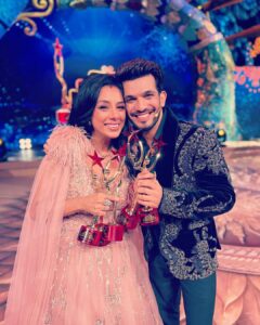 Rupali Ganguly Instagram - It’s the team work that makes dream work ❤️🙏🏻
🧿🧿🧿
Every award that I hold for Anupamaa belongs to u @rajan.shahi.543 🙏🏻🙏🏻

The precious Star Parivaar Awards Team ❤️
A huge round of applause for The people behind the camera who made us shine ❤️🙏🏻 Thank you for putting up a splendid show 👏🏻👏🏻👏🏻
Ankita , Linda , Vibhor , Todi , Anjali …. 
Kshitij, Makkar , Suri , Rahul Shetty , Kosha and all the wonderful people of team @starplus and team @fullscreenentertainment 🙏🏻🙏🏻
Blessed to be on the best #starplus ❤️🙏🏻
And @arjunbijlani you are absolutely the cutest … totally adore u 🤗😘
My cutiepie Pranupie I love u @pranalirathodofficial 😘

@vibhorratna @todi.aditi @lindab_05 @neha_makkar13 @hoodaankita @anjalisharma1828_  @neha_makkar13 
@kshitijbaldota thank u so so so much 🙏🏻

#anupamaa #rupaliganguly #starparivaarawards #starparivaarawards2023 #gratitude #blessed #instagood #jaimatadi #jaimahakal