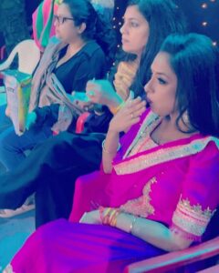 Rupali Ganguly Instagram - It’s the team work that makes dream work ❤️🙏🏻
🧿🧿🧿
Every award that I hold for Anupamaa belongs to u @rajan.shahi.543 🙏🏻🙏🏻

The precious Star Parivaar Awards Team ❤️
A huge round of applause for The people behind the camera who made us shine ❤️🙏🏻 Thank you for putting up a splendid show 👏🏻👏🏻👏🏻
Ankita , Linda , Vibhor , Todi , Anjali …. 
Kshitij, Makkar , Suri , Rahul Shetty , Kosha and all the wonderful people of team @starplus and team @fullscreenentertainment 🙏🏻🙏🏻
Blessed to be on the best #starplus ❤️🙏🏻
And @arjunbijlani you are absolutely the cutest … totally adore u 🤗😘
My cutiepie Pranupie I love u @pranalirathodofficial 😘

@vibhorratna @todi.aditi @lindab_05 @neha_makkar13 @hoodaankita @anjalisharma1828_  @neha_makkar13 
@kshitijbaldota thank u so so so much 🙏🏻

#anupamaa #rupaliganguly #starparivaarawards #starparivaarawards2023 #gratitude #blessed #instagood #jaimatadi #jaimahakal