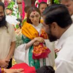 Rupali Ganguly Instagram - Blessed to have had a beautiful darshan of Ganpati Bappa @cmomaharashtra_ residence and Honored to have met our respected @mieknathshinde 🙏🏻 Thank you Sir for the warm hospitality Rudransh and me had a wonderful time 🙏🏻 #ganpatibappamorya #blessed #gratitude #anupamaa #rupaliganguly #jaimahakal #jaimatadi