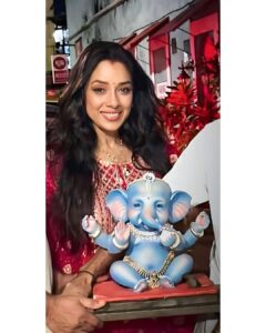 Rupali Ganguly Instagram - Ganguly cha Raja❤️🙏🏻
Day 1 ❤️

#ganeshchaturthi #anupamaa #rupaliganguly #home #family #happiness #festival #instagood 

Thank u @prasannatilak dada 💕🙏🏻