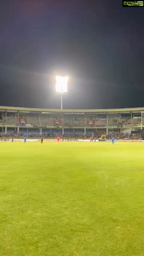 S. Thaman Instagram - When the whole team is trusting u and U give all your best to the team back this happens 🔥💣 #cricket #Ccl @cclt20 💥♥ #thaman #thamanCricket #LoveforCricket 🏏