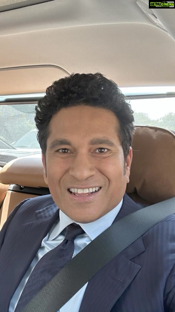 Sachin Tendulkar Instagram - Getting into my blues for the @cricketworldcup ! Come on India🇮🇳, let’s make it a special one. Are you ready? #CWC23