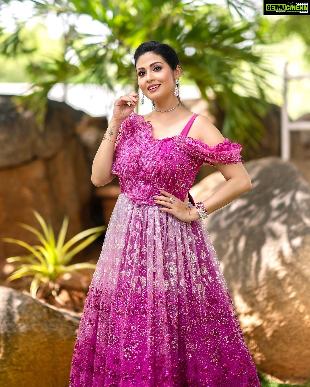 Sadha - 73.5K Likes - Most Liked Instagram Photos