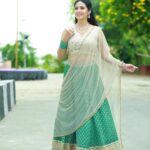 Sadha Instagram - 🌼🌼🌼 Stylist harinireddy Outfit @myriti Jewellery @kushalsfashionjewellery PC @ranjithpawan_photography #sadaa #picsoftheday
