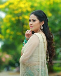 Sadha Instagram - Janmashtami wishes to you all! 🌼🌼🌼 Like Krishna, let’s be kind to all those around us, irrespective of their species! 💚 Stylist harinireddy Outfit @myriti Jewellery @kushalsfashionjewellery PC @ranjithpawan_photography #sadaa #janmashtami