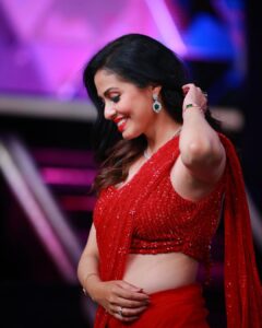 Sadha Instagram - Most loved look of the season! ❤️
From #neethoneydance .. Already missing this stage! 

Stylist @harinireddym 
Saree @samyakksarees 
Jewellery @kushalsfashionjewellery 
PC @ranjithpawan_photography 

#picsoftheday #sadaa