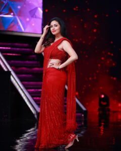 Sadha Instagram - Most loved look of the season! ❤️
From #neethoneydance .. Already missing this stage! 

Stylist @harinireddym 
Saree @samyakksarees 
Jewellery @kushalsfashionjewellery 
PC @ranjithpawan_photography 

#picsoftheday #sadaa