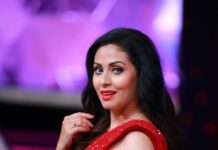 Sadha Instagram - Most loved look of the season! ❤️ From #neethoneydance .. Already missing this stage! Stylist @harinireddym Saree @samyakksarees Jewellery @kushalsfashionjewellery PC @ranjithpawan_photography #picsoftheday #sadaa