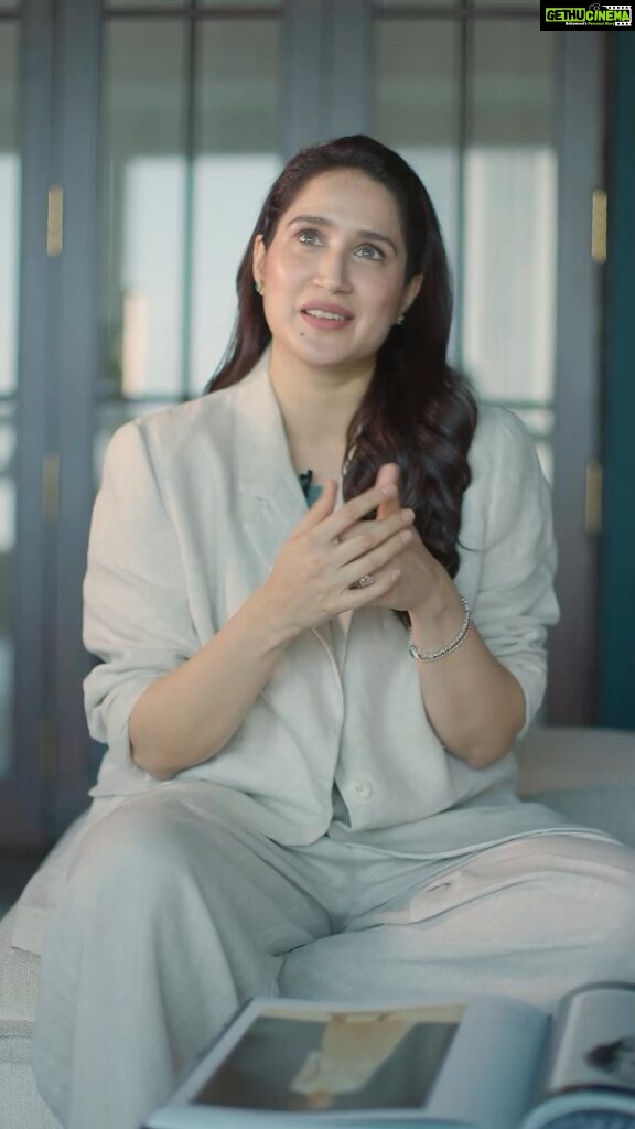 Sagarika Ghatge Instagram - My style secret? Reviving vintage jewellery treasures with heritage, lovingly handed down over generations in my family. True style lies in forging your own path, doesn’t it?