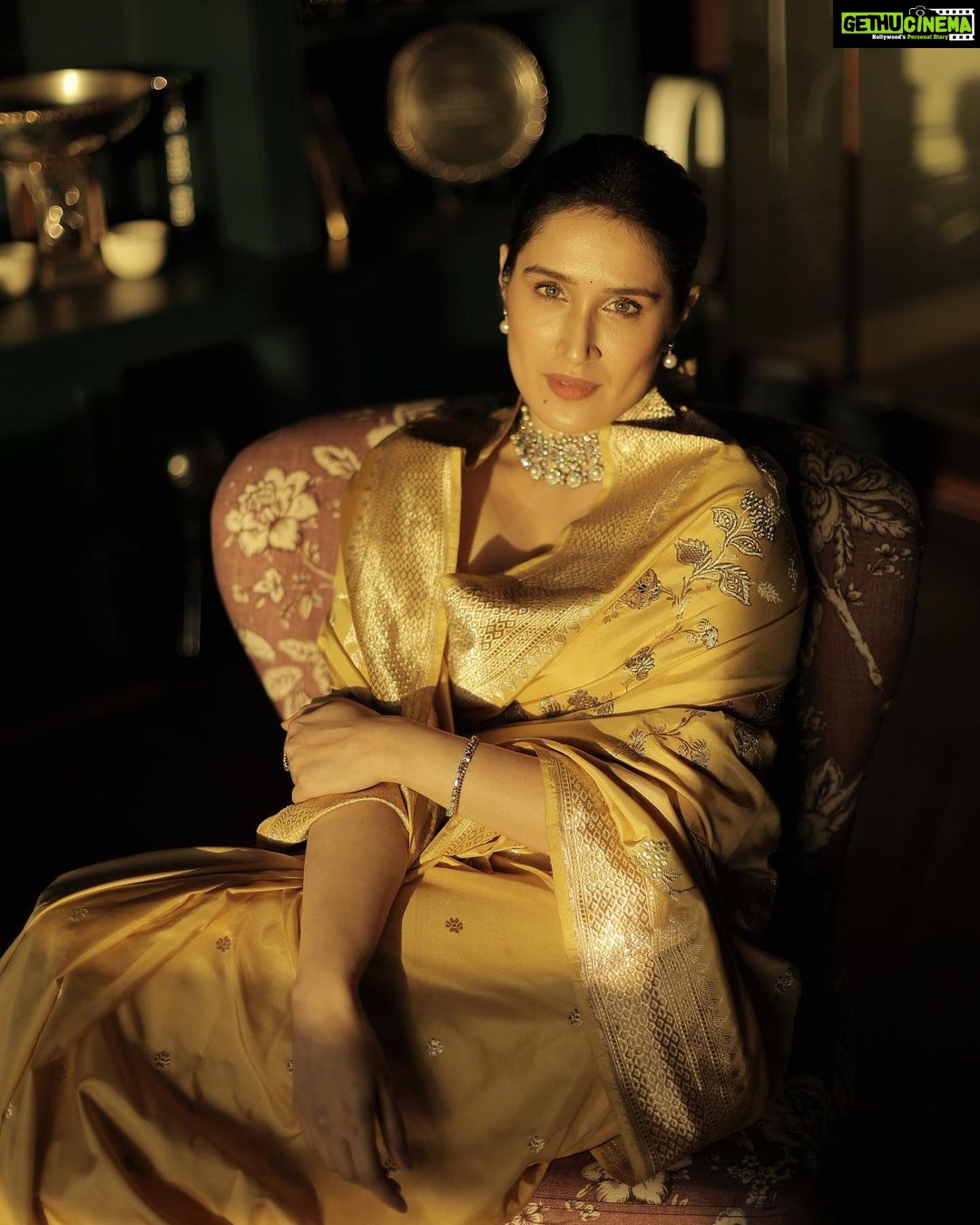 Sagarika Ghatge Instagram - Wrapping myself in a vintage Banarasi saree from my own closet for the @nmacc.india - India in Fashion. An experience that celebrated a costume exhibit spotlighting India’s rich sartorial influence on global fashion over centuries. Congratulations Nita bhabhi and @_iiishmagish on such a grand event.