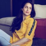 Sagarika Ghatge Instagram - My favourite combination is when style meets comfort 💛 Wearing @pallaviswadi