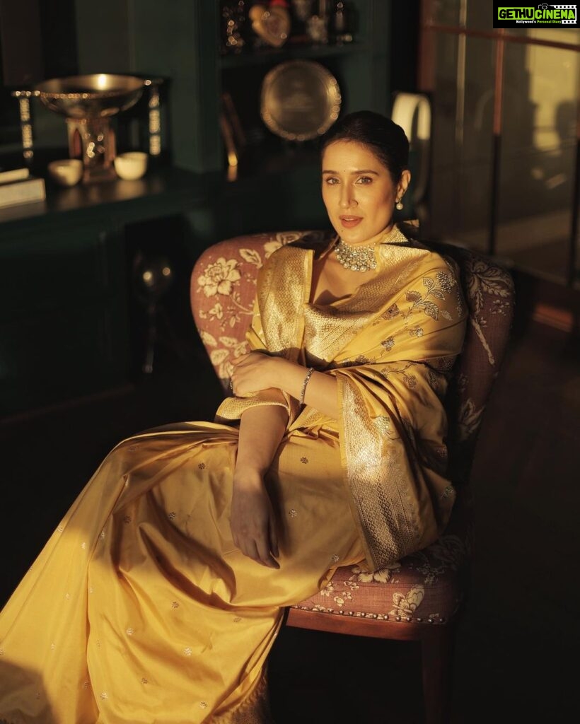 Sagarika Ghatge Instagram - Wrapping myself in a vintage Banarasi saree from my own closet for the @nmacc.india - India in Fashion. An experience that celebrated a costume exhibit spotlighting India’s rich sartorial influence on global fashion over centuries. Congratulations Nita bhabhi and @_iiishmagish on such a grand event.