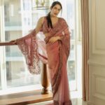 Sagarika Ghatge Instagram – Saree soiree, here’s to timeless fashion

Wearing @jade_bymk