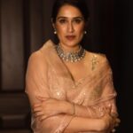 Sagarika Ghatge Instagram - Where simplicity meets elegance Wearing @devnaagri @vandafashionagency @sakaa_t #sgk
