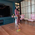 Sagarika Ghatge Instagram - A must have for every home !! Introducing the much awaited new Dyson V15 Detect, a powerful vacuum with dust detect technology! @dyson_india Being a Dyson user, I was very excited to get my hands on the V15 vacum cleaner because the laser helps detect microscopic dust which might get missed during traditional cleaning and keeps the space the most clean and dust free. #dysonv15 #dysonindia #dysonhome #gifted