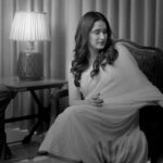Sagarika Ghatge Instagram – When the essence of history interweaves with contemporary culture, it brings to life a tale that transcends the boundaries of time itself.

The exquisite “Tales of Mystique” collection by @tanishqjewellery is a treasure trove of jewels inspired by the allure of Rajasthan palaces that embody the spirit of simplicity, grace, and regal splendour. 

Head over to your nearest Tanishq store to discover other timeless wonders from this collection!

#TalesofMystique #TanishqJewellery
#ad