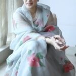 Sagarika Ghatge Instagram - | DHARA | Grey organza silk saree with pink floral hand painted motifs, paired with a grey cotton silk blouse. Shop the look on www.akutee.co.in (link in bio) Photographer: @sprinkledwords . . . #AkuteeBySagarika #WomenOfAkutee #AkuteeClassics #Festive #Ethnic #Reel #FashionReel #ReelItFeelIt