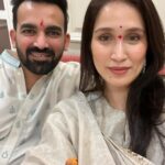 Sagarika Ghatge Instagram - Happy Diwali from us to you 🪔 #laxmipuja 📸 courtesy @parthiv9 😊