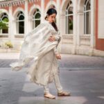 Sagarika Ghatge Instagram – | INDIRA |

Off White chanderi anarkali in full sleeves paired with a churidar  and a chanderi dupatta in palash foil motifs @akuteebysagarika 

Shop the look on www.akutee.co.in (link in bio)

Photographer: @sprinkledwords 
HMU: @vikasrajput83 @mamta_singh06 

.
.
.
.
.

#AkuteeBySagarika #WomenOfAkutee #AkuteeClassics #Festive #Ethnic #Traditional #ChanderiKurta #FoilPrint #Elegant #IndianWear #TimelessClassics #SagarikaGhatge #KurtaSet  #ChanderiSilk #OccasionWear #Anarkali #Style #MadeInIndia #ChanderiSuits #ChanderiAnarkali