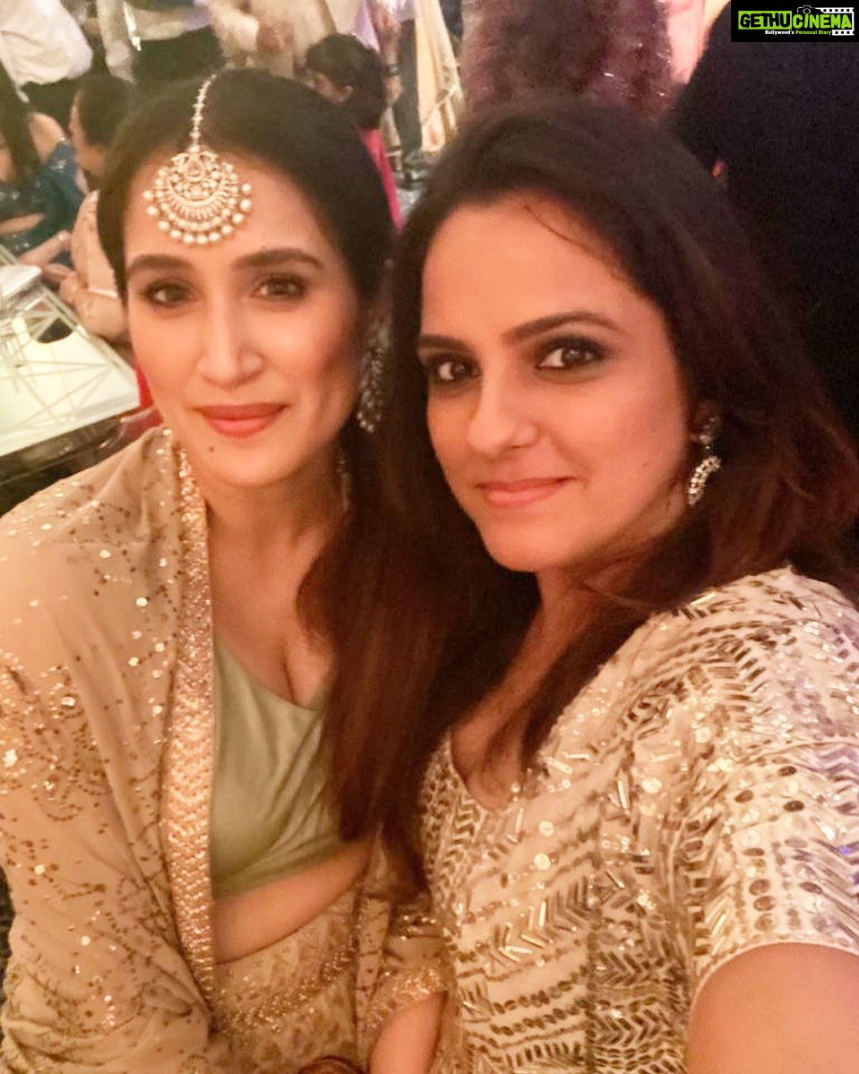 Sagarika Ghatge Instagram - #sisterofthegroom @rowenabaweja ❤️