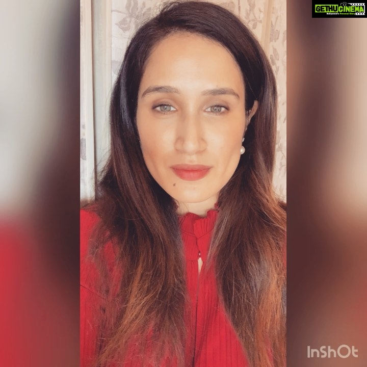 Sagarika Ghatge Instagram - Join me in the #SSGGandhiMarch challenge on the StepSetGo app and contribute towards the goal of 20 Billion steps! Let’s walk for our health. Let’s walk for a fitter india. @stepsetgo #stepsetgo #WalkForIndia #FitIndia