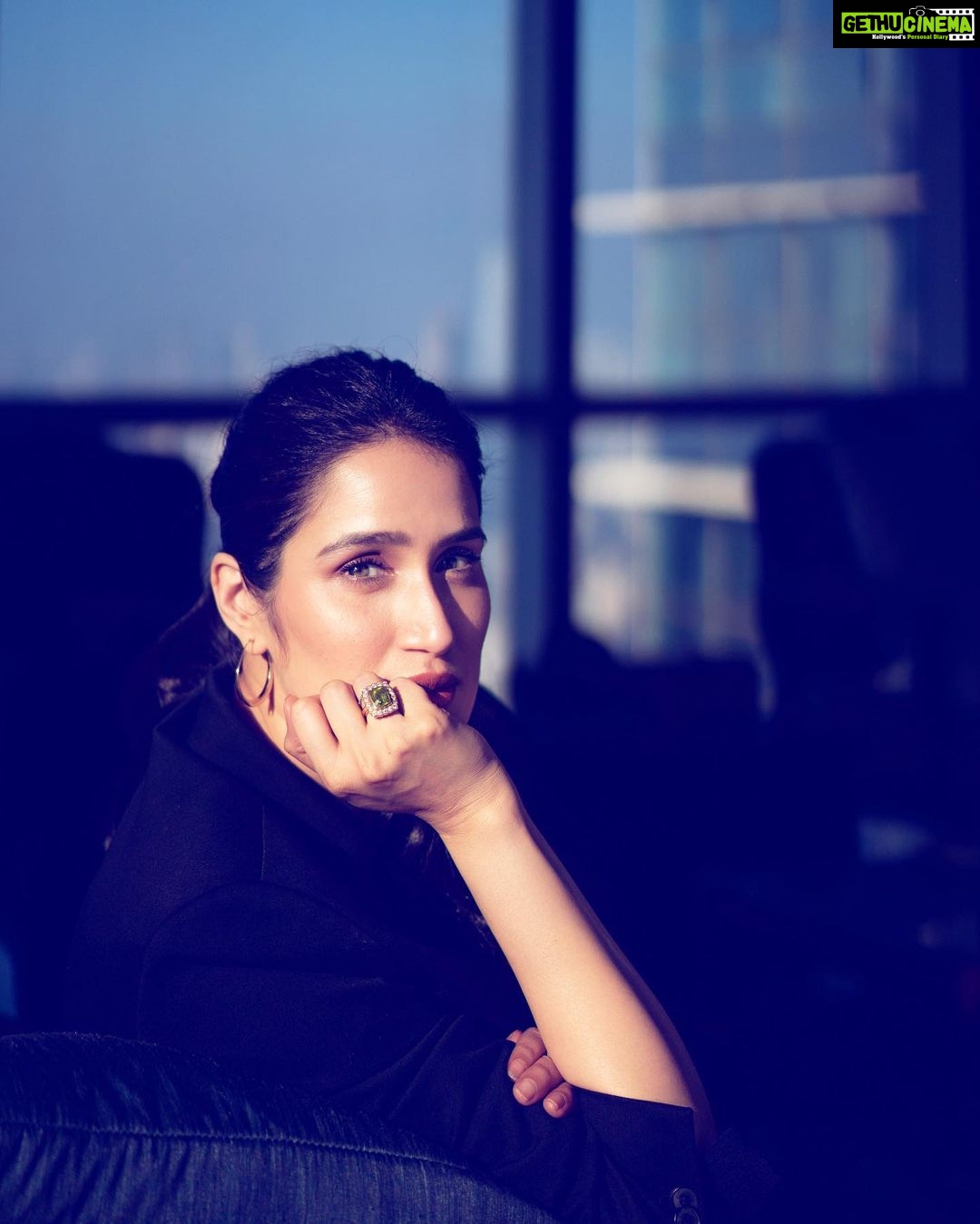 Sagarika Ghatge Instagram - Keeping things in perspective 🤍