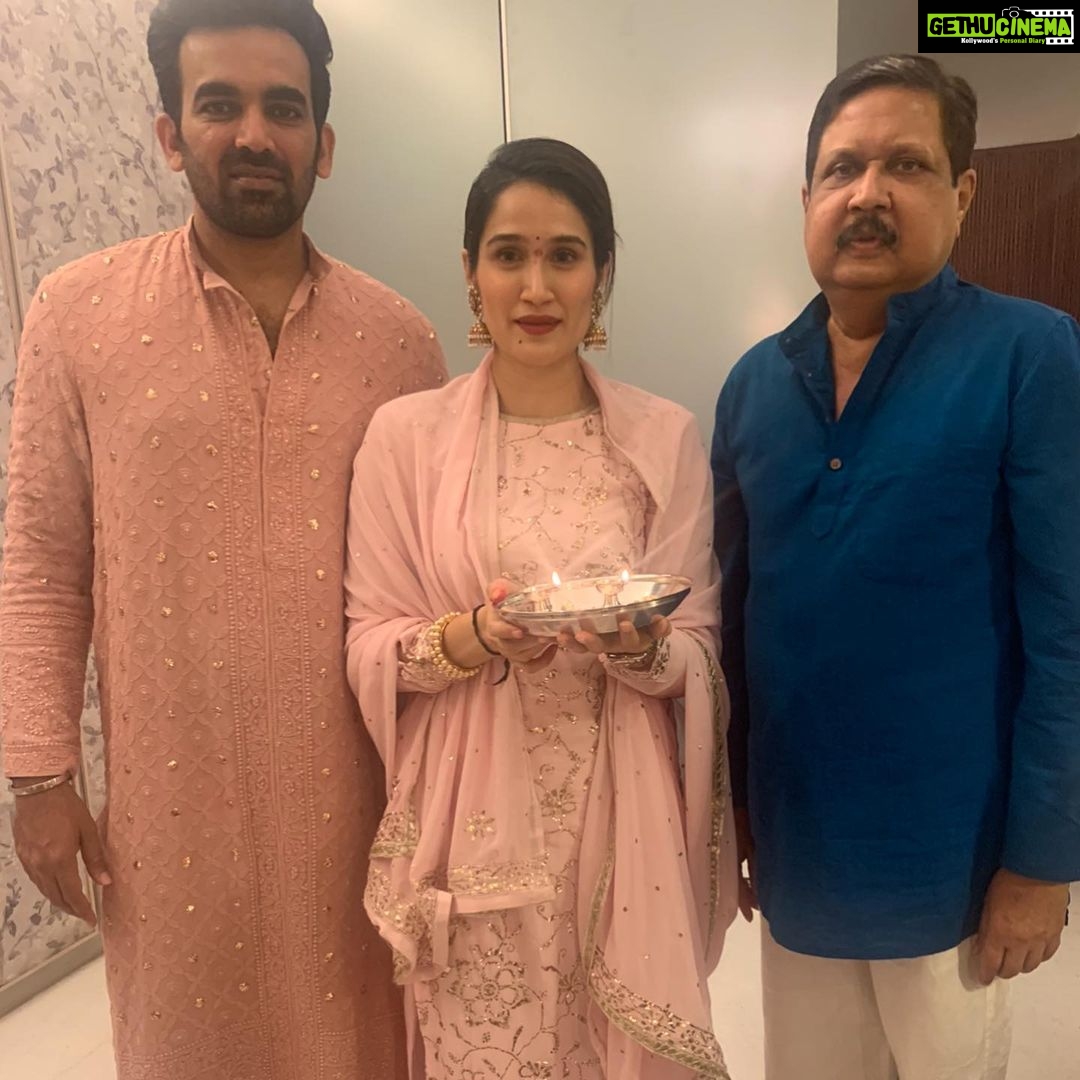 Sagarika Ghatge Instagram - Can’t believe you are not with us anymore but I know you are in a peaceful place . I am feeling a void which will never be filled . Thank you for teaching me how to be brave and face this world . Love you a lot Daddy . Missing you terribly ❤️ ( 23.09.1957- 09.01.2021)