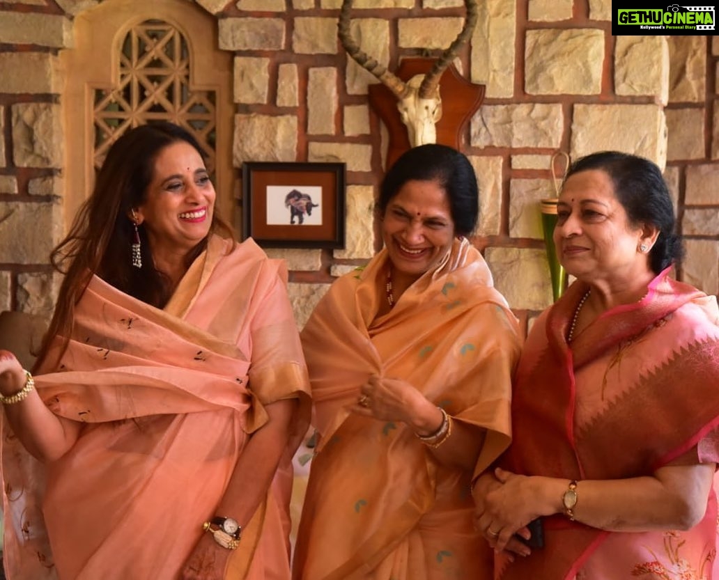 Sagarika Ghatge Instagram - Happy birthday Aai ❤️ @urmila_ghatge @nanditaghatge