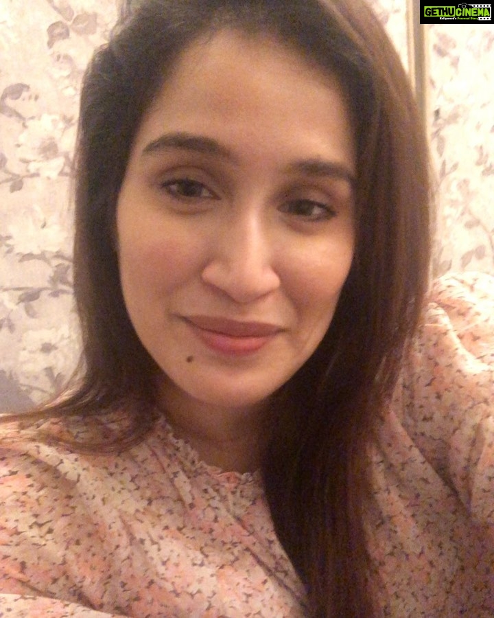 Sagarika Ghatge Instagram - Been keeping track of my fitness with this awesome app @stepsetgo -The app literally rewards you for walking. Thought I'd get you guys in on the action as well. Download link in my bio.