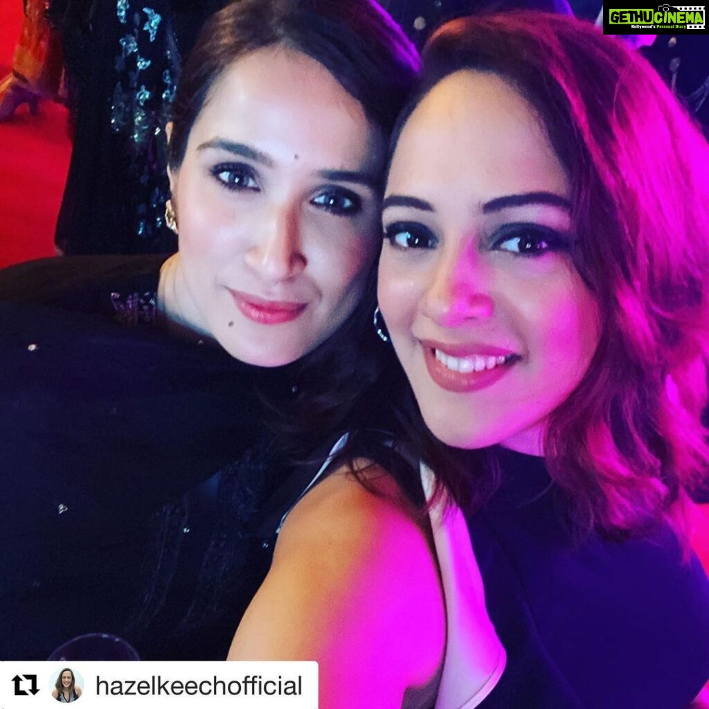 Sagarika Ghatge Instagram - Mine too Hazelva - love you ❤️Repost @hazelkeechofficial with @get_repost ・・・ For some reason my best ever selfies are always with this beauty! How is that possible @sagarikaghatge #prettylady #beautyinsideandout #bambiwedsmithali